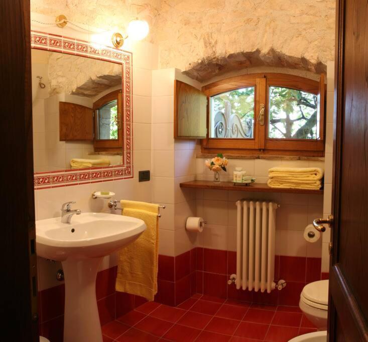 All Stone Horse Stable Converted To Elegant Apartment - Baltimora Spoleto Luaran gambar