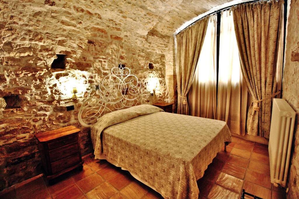 All Stone Horse Stable Converted To Elegant Apartment - Baltimora Spoleto Luaran gambar