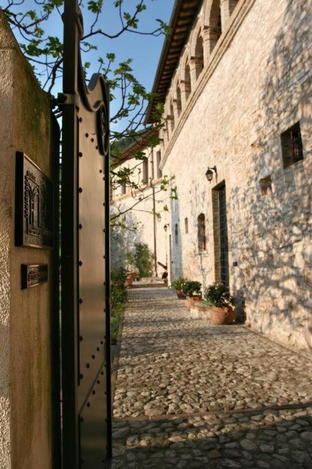 All Stone Horse Stable Converted To Elegant Apartment - Baltimora Spoleto Luaran gambar